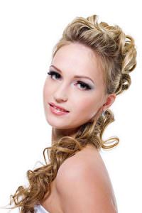 curly-prom-hairstyle